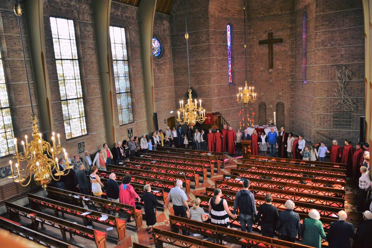 Viering van het Avondmaal in een grote kring